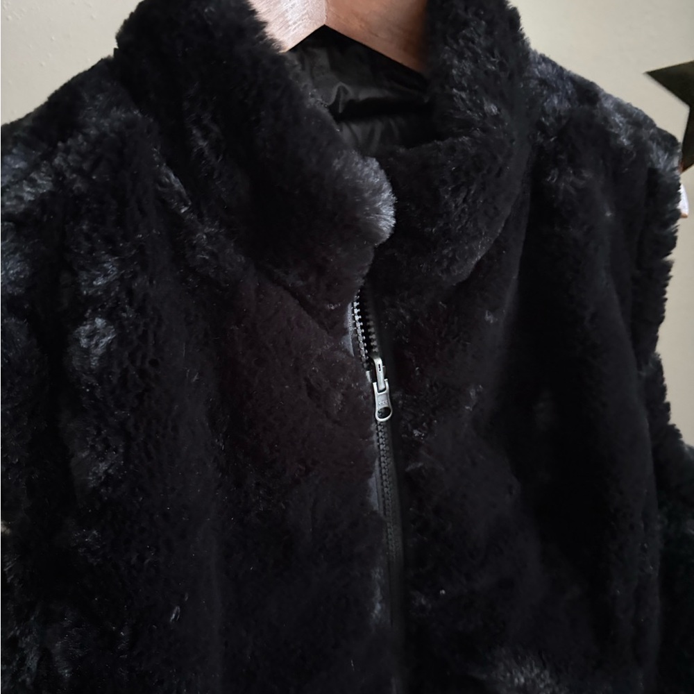 Nicole Miller Reversible Faux Fur Vest Black Quilted Puffer Vest Size M - Picture 3 of 5